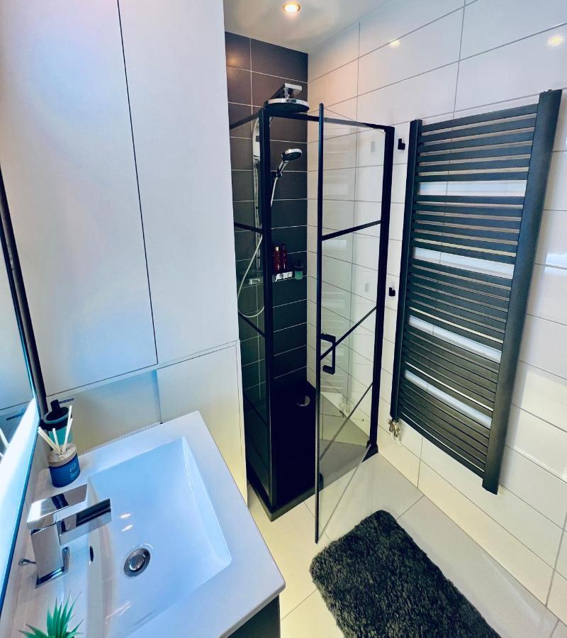Suiteangel - Luxury Design Condo With Free Garage Budapest Eksteriør bilde